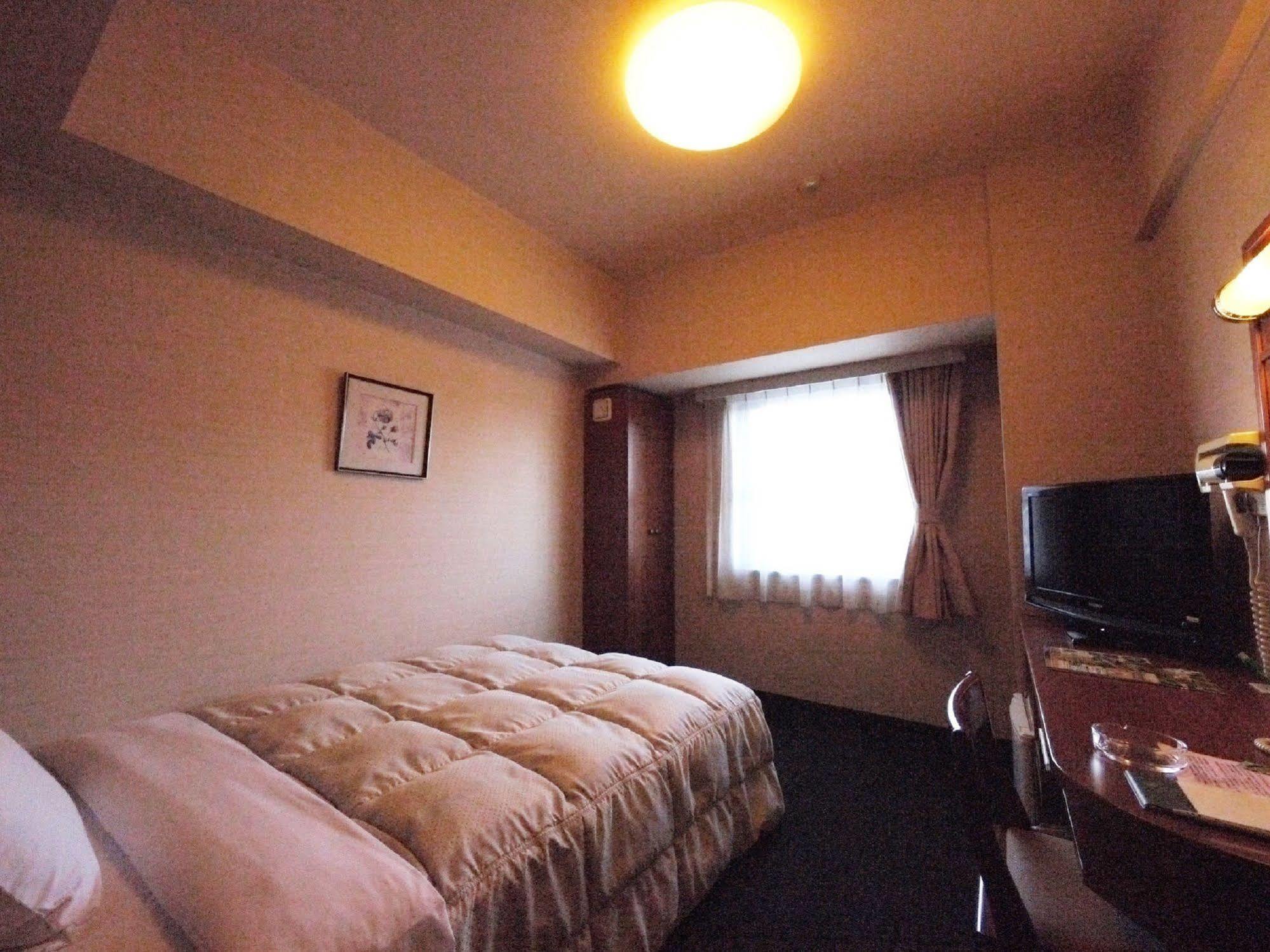Hotel Route-Inn Suzuka Exterior foto